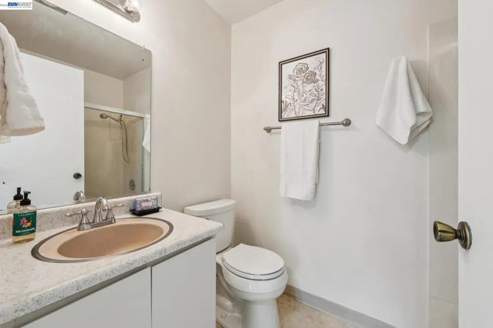 955 Shorepoint Ct #111 Alameda, CA 94501