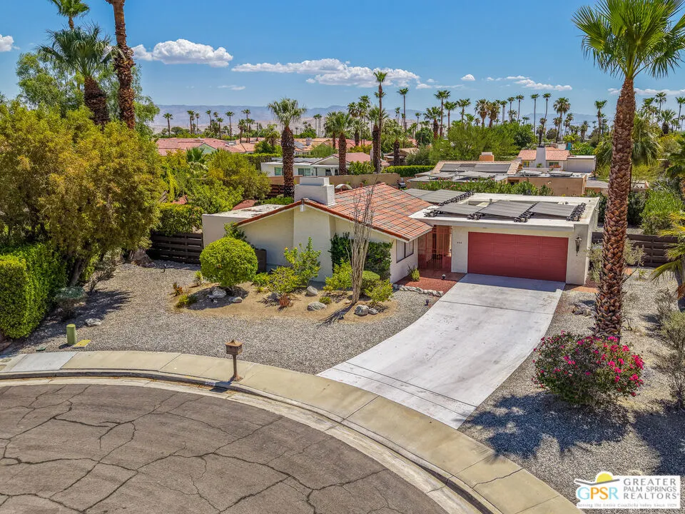 566 Sunset Way Palm Springs, CA 92262
