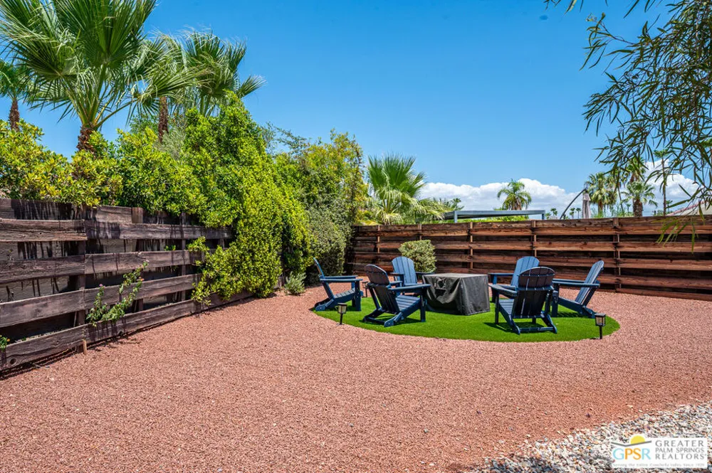 566 Sunset Way Palm Springs, CA 92262