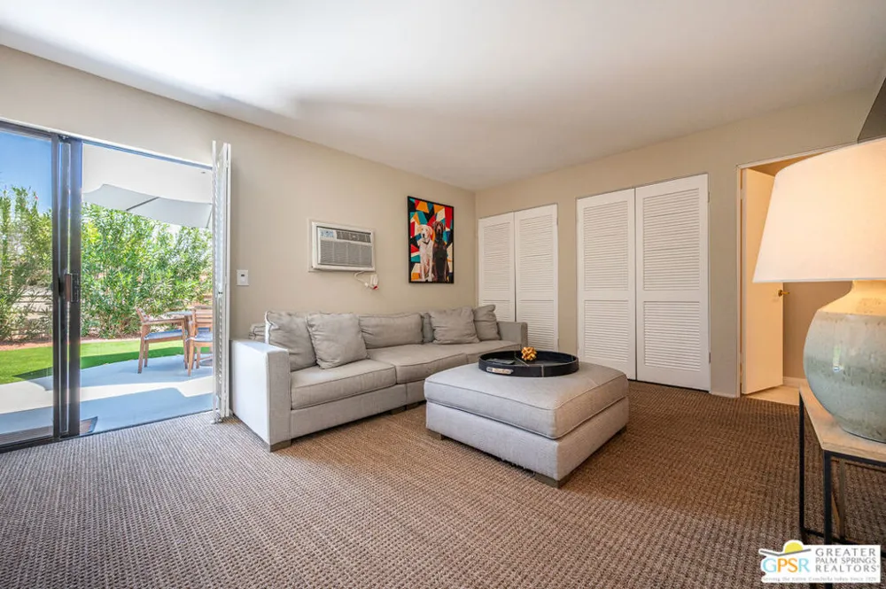 566 Sunset Way Palm Springs, CA 92262