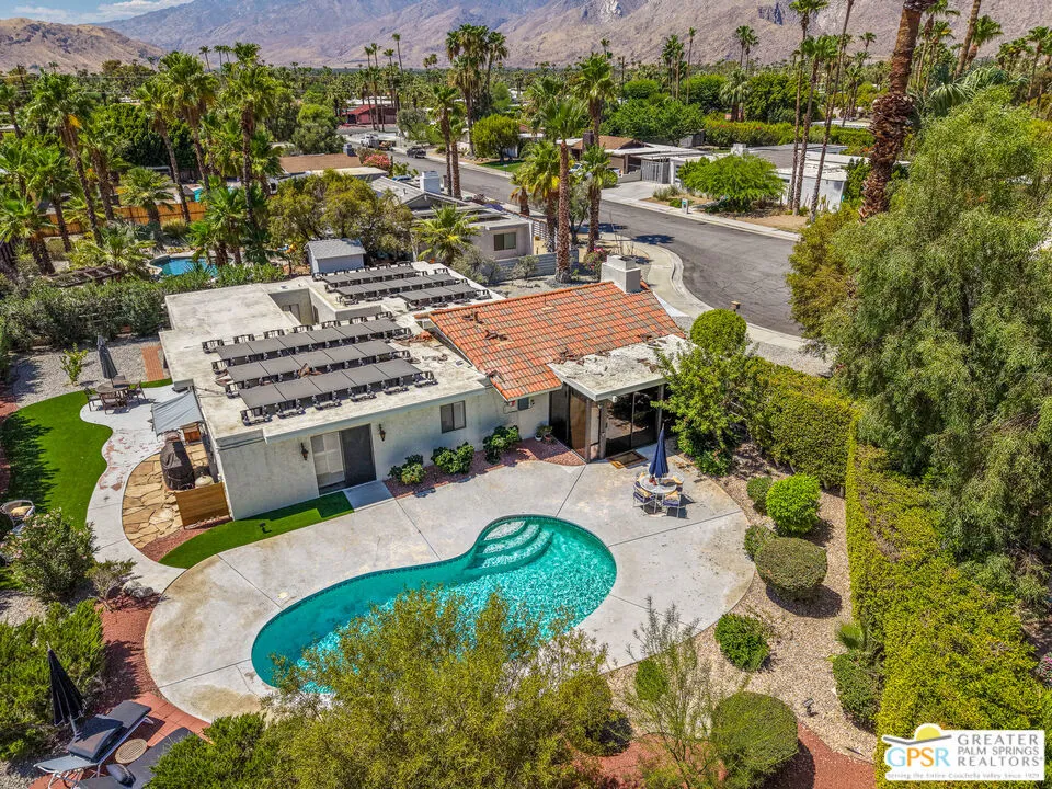 566 Sunset Way Palm Springs, CA 92262