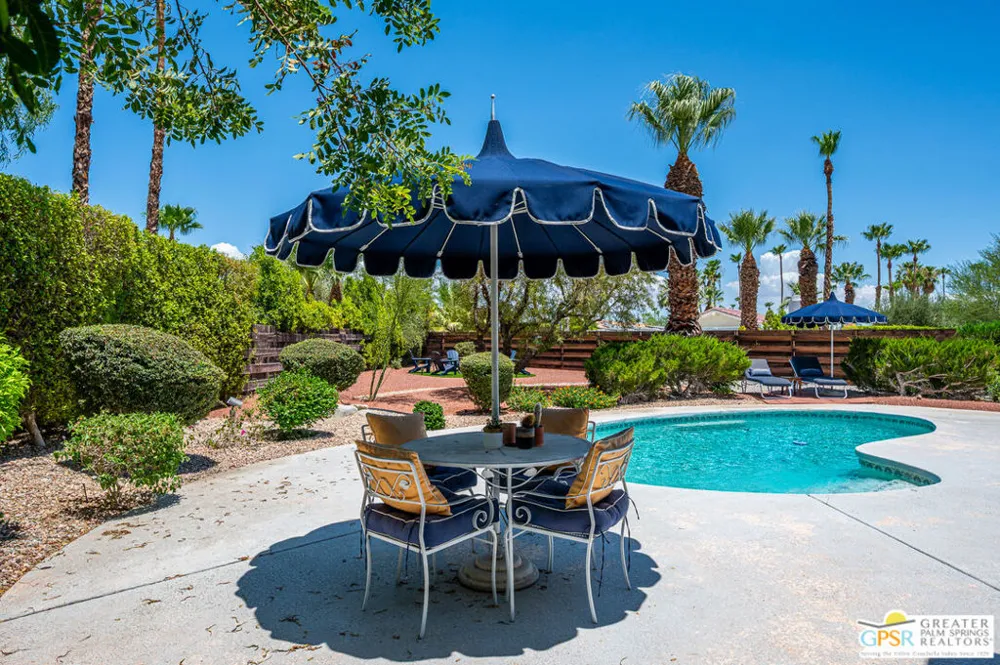 566 Sunset Way Palm Springs, CA 92262