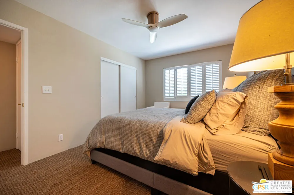 566 Sunset Way Palm Springs, CA 92262
