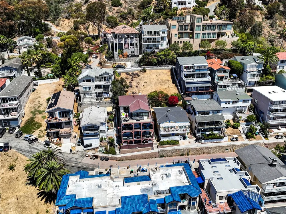 151 Olive St. Avalon, CA 90704