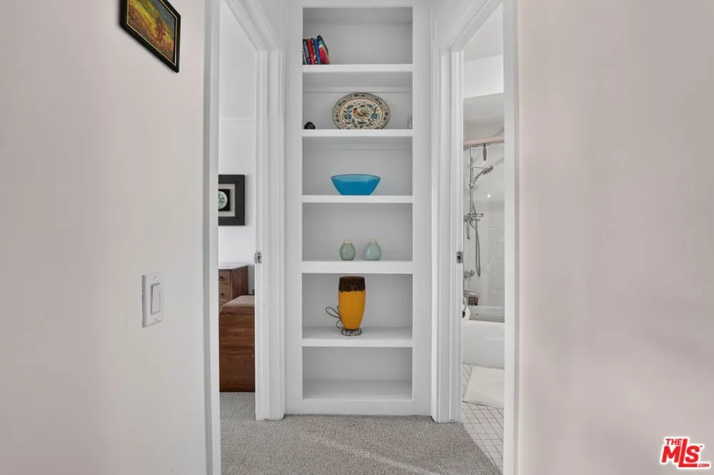 2045 4th Street #301B Santa Monica, CA 90405