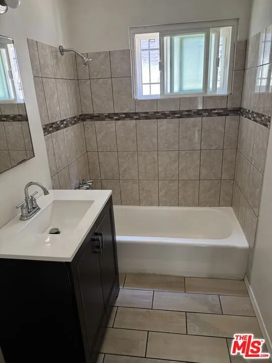 10630 Crenshaw Boulevard #3 Inglewood, CA 90303