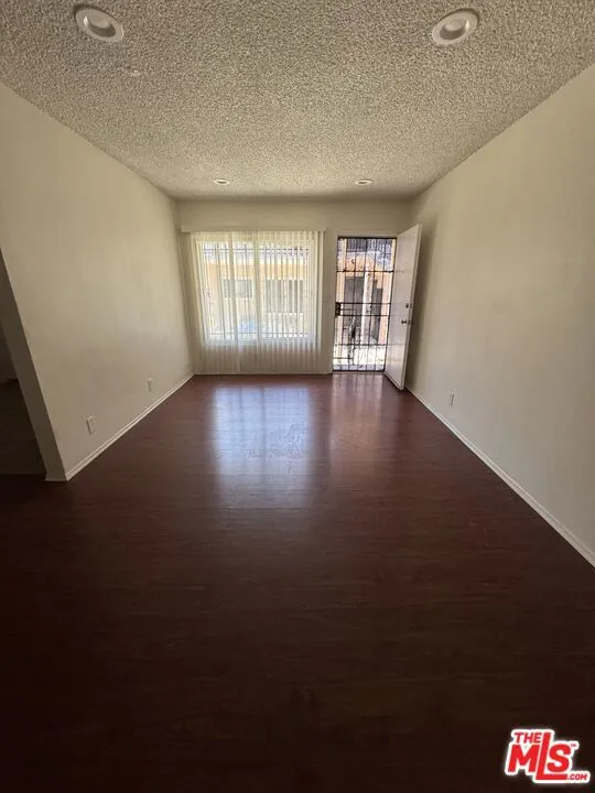 10630 Crenshaw Boulevard #3 Inglewood, CA 90303
