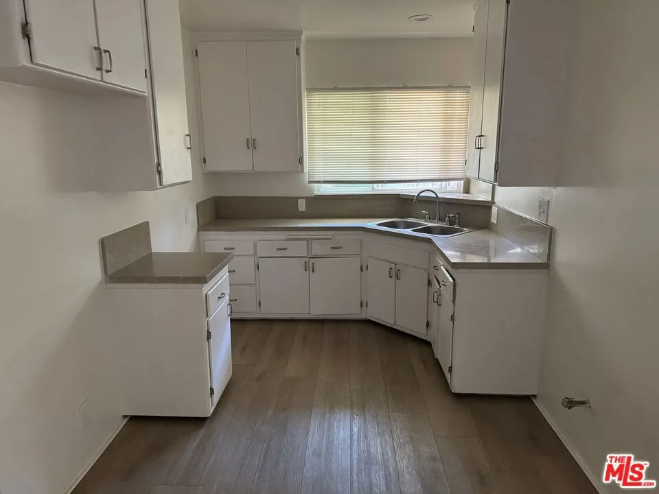 10630 Crenshaw Boulevard #3 Inglewood, CA 90303