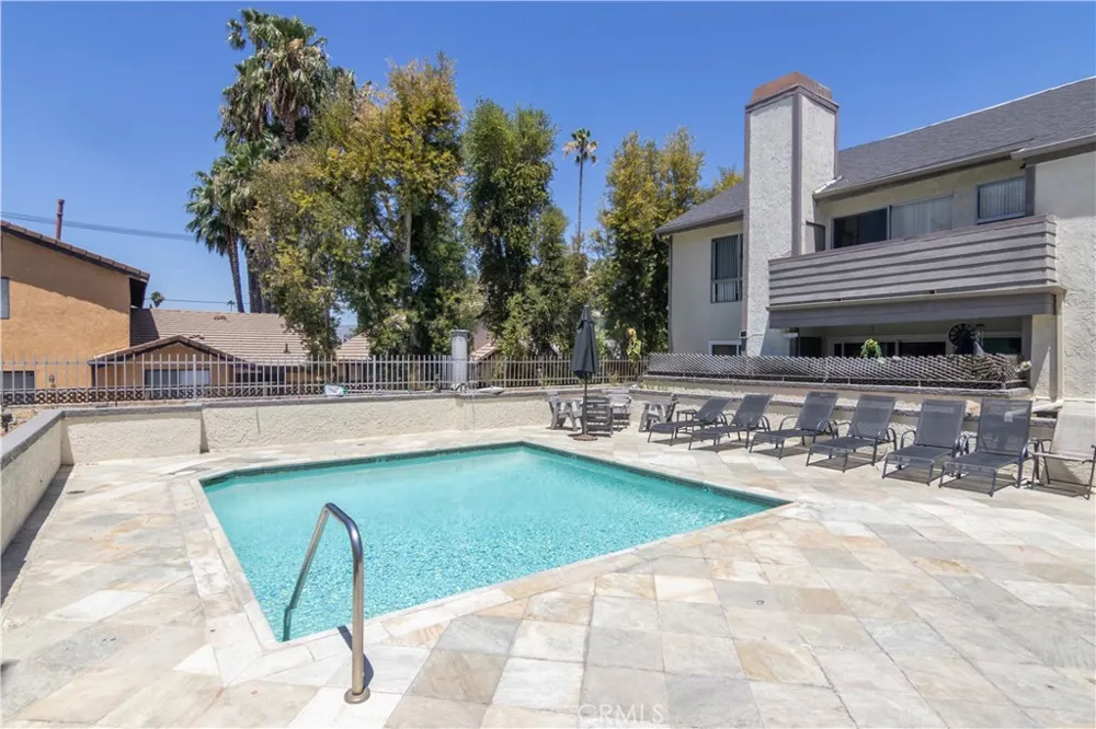 20253 Keswick Street #318 Winnetka, CA 91306