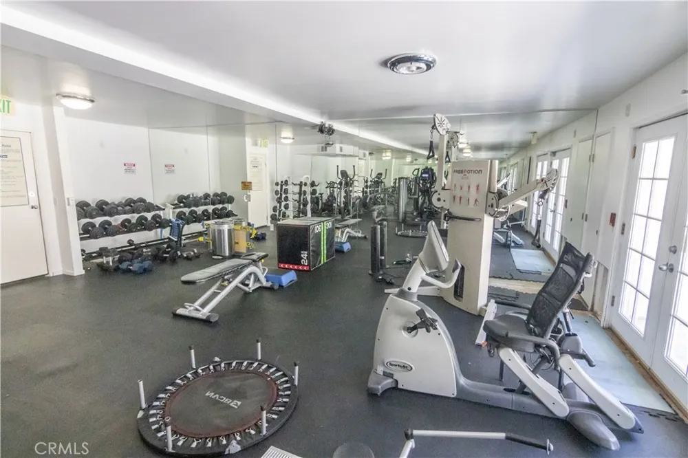 20253 Keswick Street #318 Winnetka, CA 91306