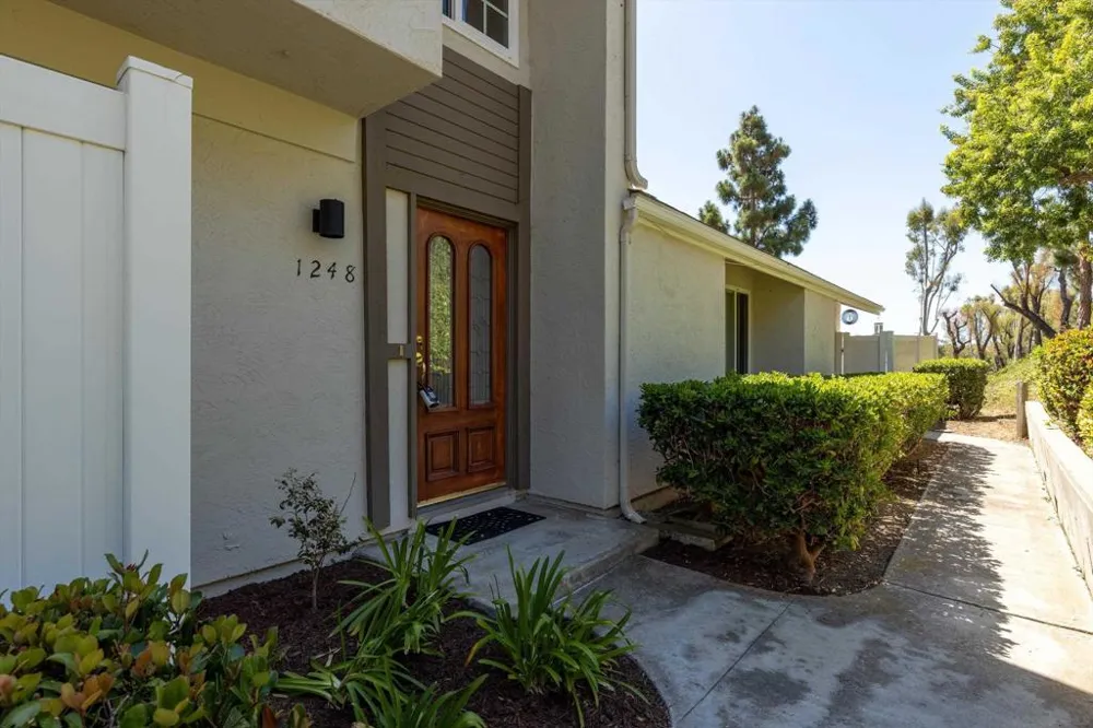 1248 Evergreen Dr Encinitas, CA 92007