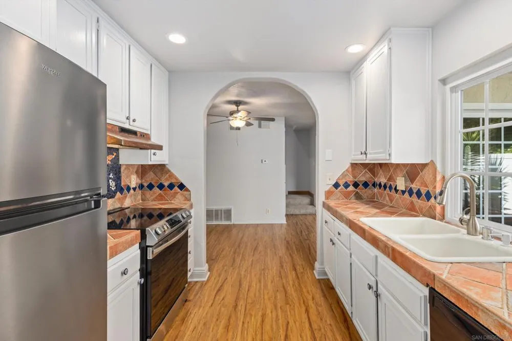 1248 Evergreen Dr Encinitas, CA 92007