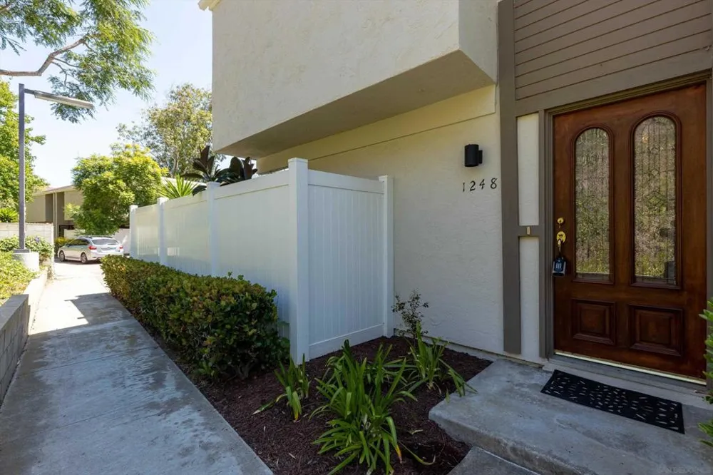 1248 Evergreen Dr Encinitas, CA 92007