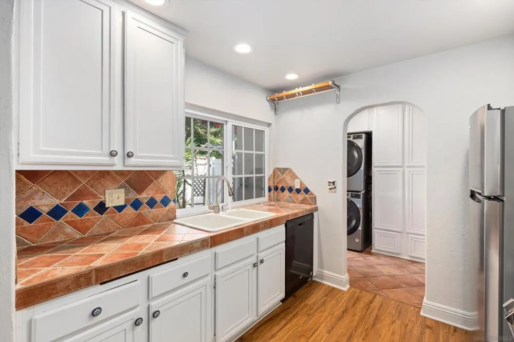 1248 Evergreen Dr Encinitas, CA 92007