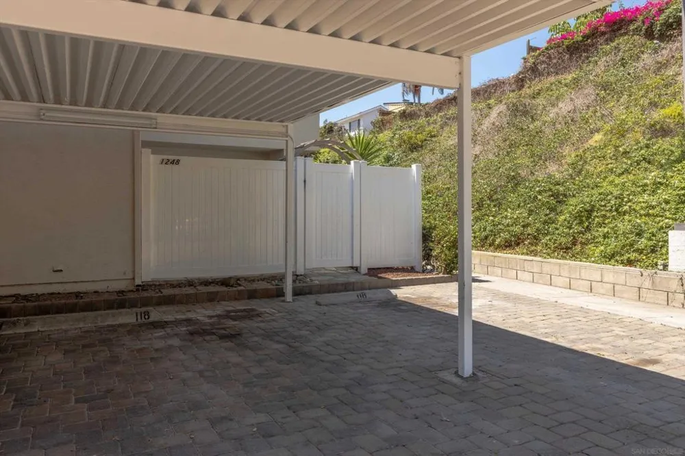 1248 Evergreen Dr Encinitas, CA 92007