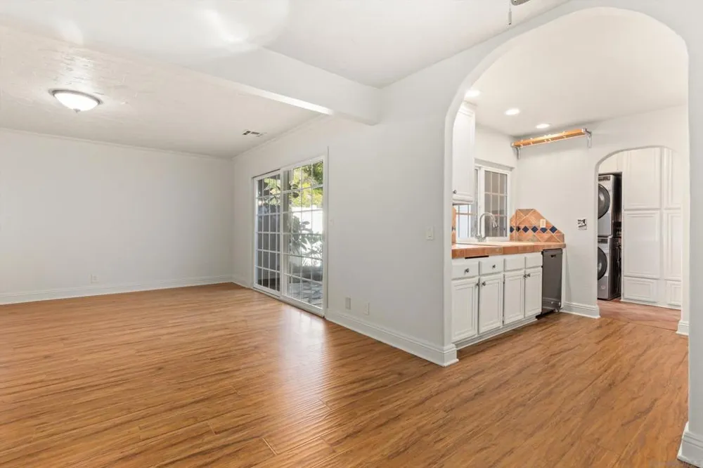 1248 Evergreen Dr Encinitas, CA 92007