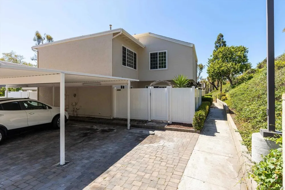 1248 Evergreen Dr Encinitas, CA 92007