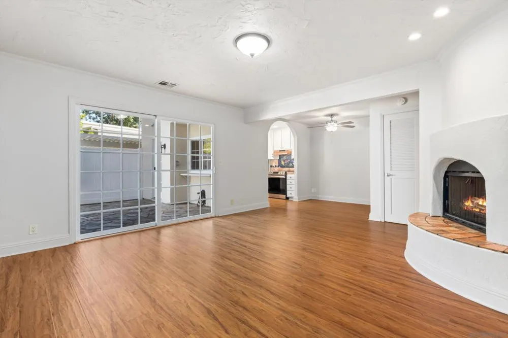 1248 Evergreen Dr Encinitas, CA 92007