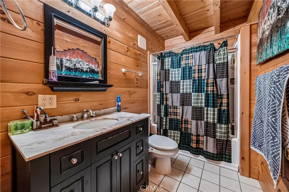6072 Guilford Magalia, CA 95954