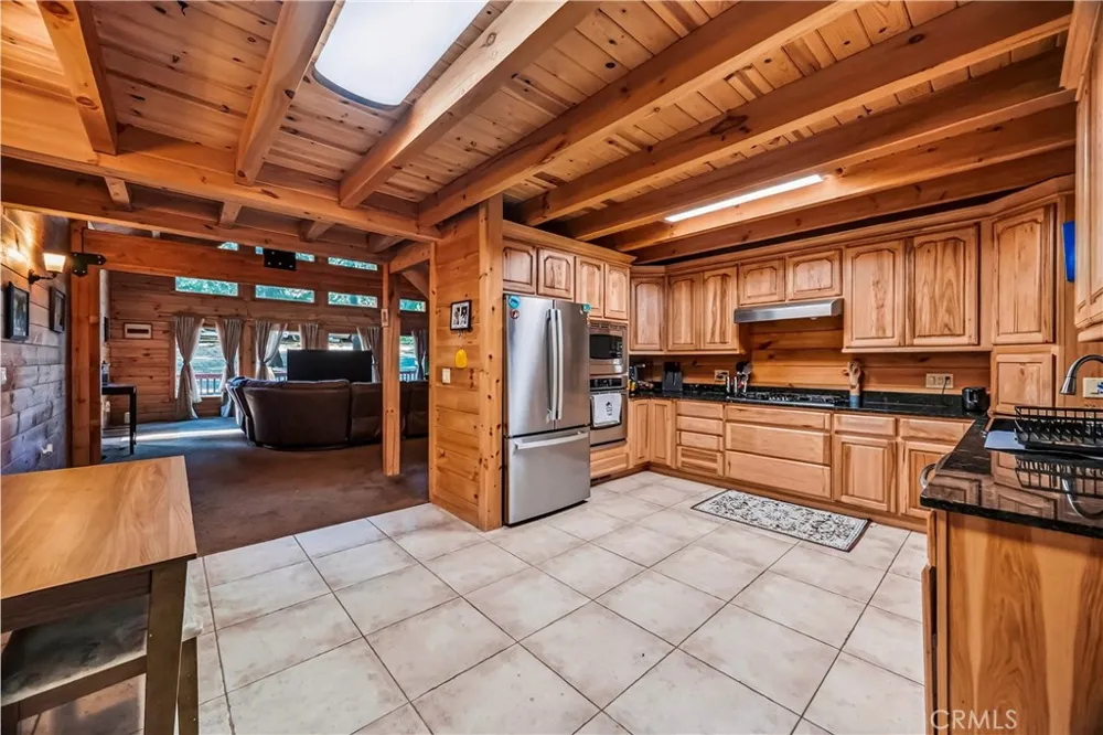 6072 Guilford Magalia, CA 95954