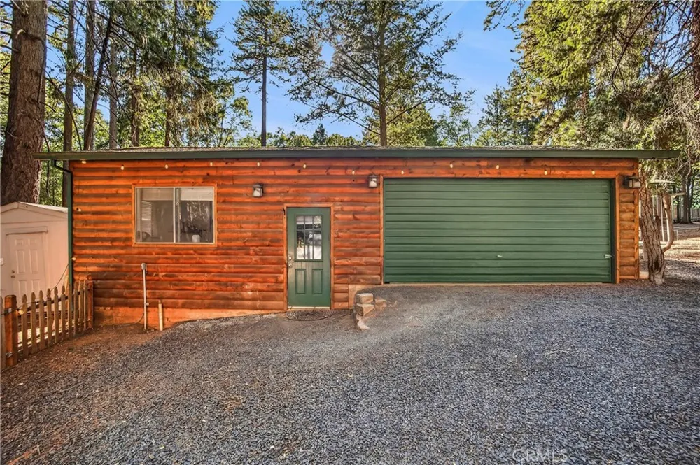 6072 Guilford Magalia, CA 95954