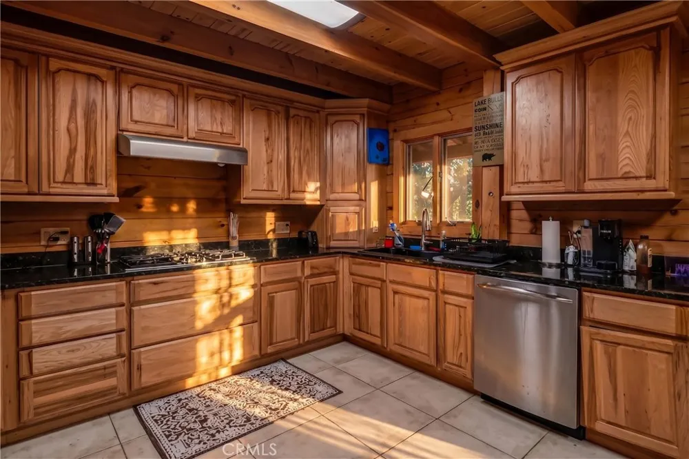 6072 Guilford Magalia, CA 95954