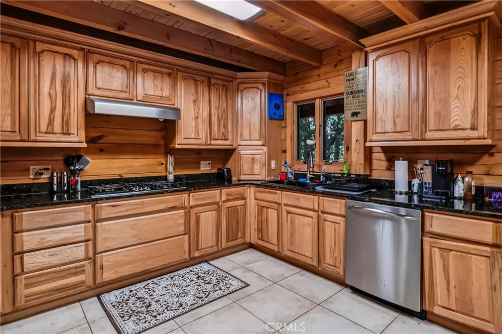 6072 Guilford Magalia, CA 95954