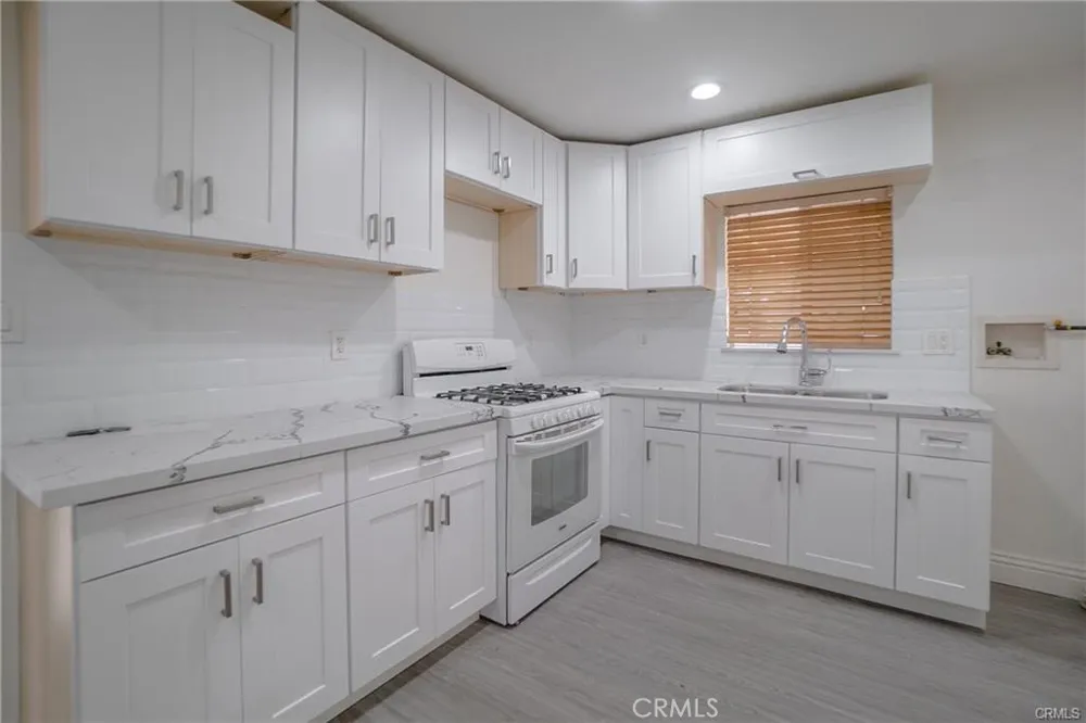 339 S Madison Monrovia, CA 91016