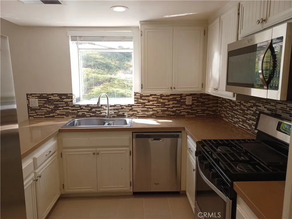26901 Rainbow Glen Drive #643 Canyon Country, CA 91351