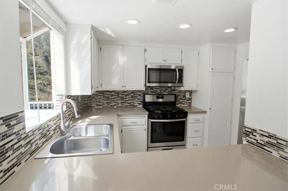 26901 Rainbow Glen Drive #643 Canyon Country, CA 91351