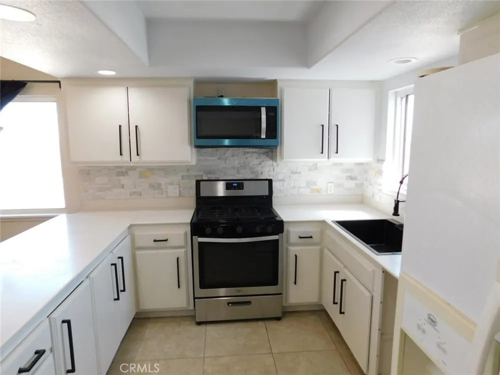 74813 Sunrise 29 Palms, CA 92277