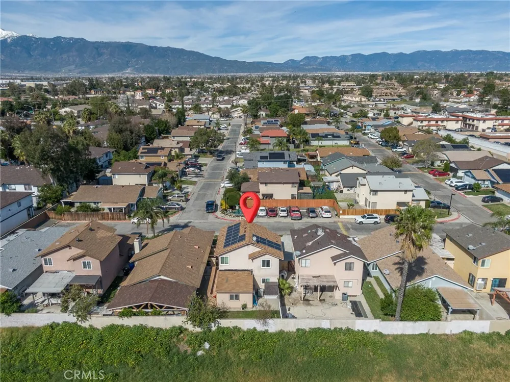 16171 Winterwood Fontana, CA 92335