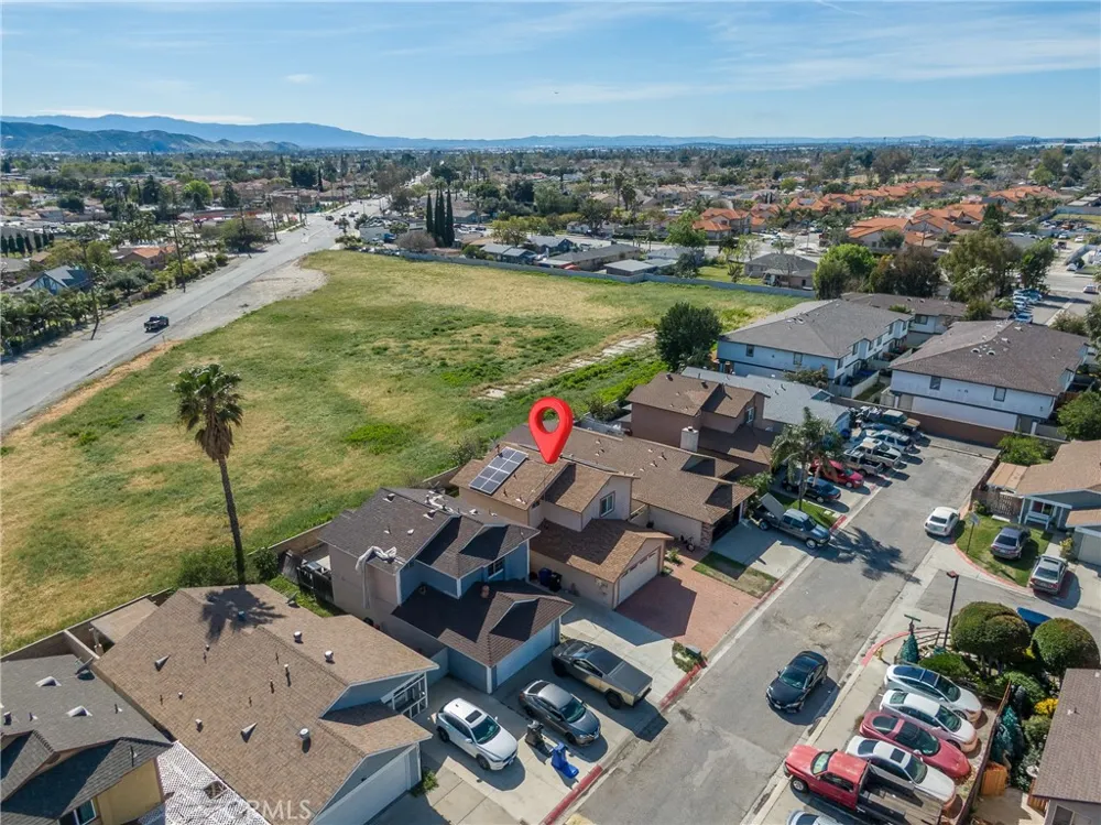 16171 Winterwood Fontana, CA 92335