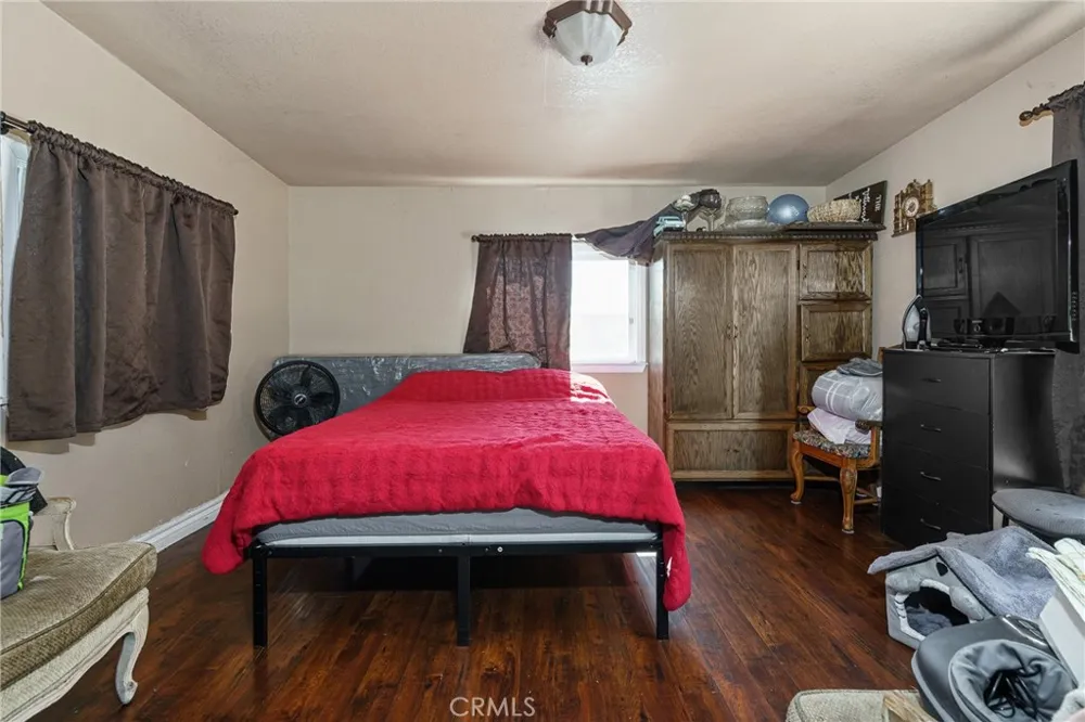 16171 Winterwood Fontana, CA 92335