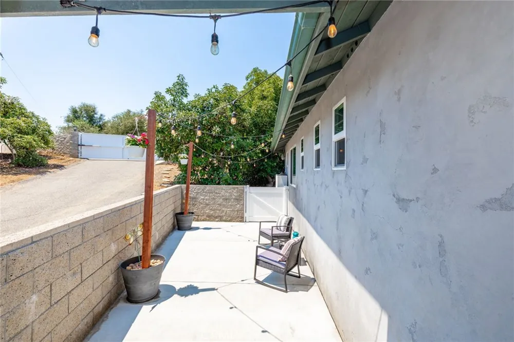 2125 Puerto Del Mundo Fallbrook, CA 92028