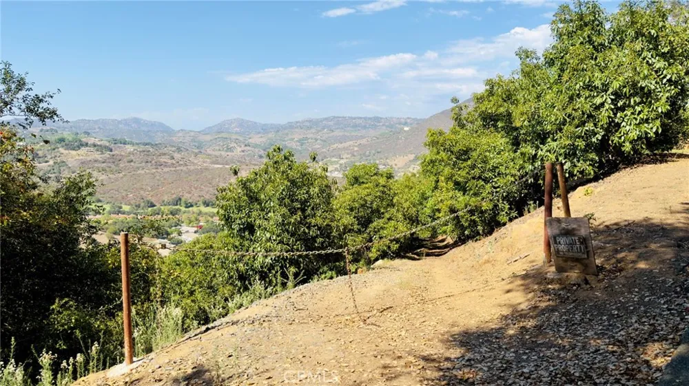 2125 Puerto Del Mundo Fallbrook, CA 92028