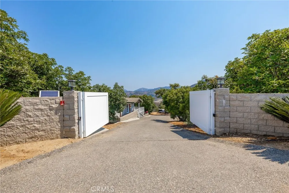 2125 Puerto Del Mundo Fallbrook, CA 92028