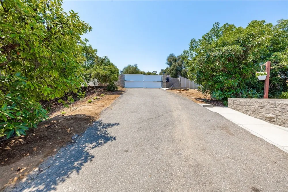 2125 Puerto Del Mundo Fallbrook, CA 92028