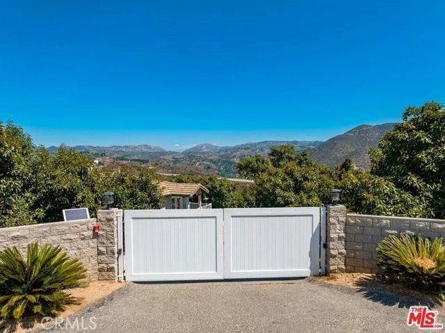 2125 Puerto Del Mundo Fallbrook, CA 92028