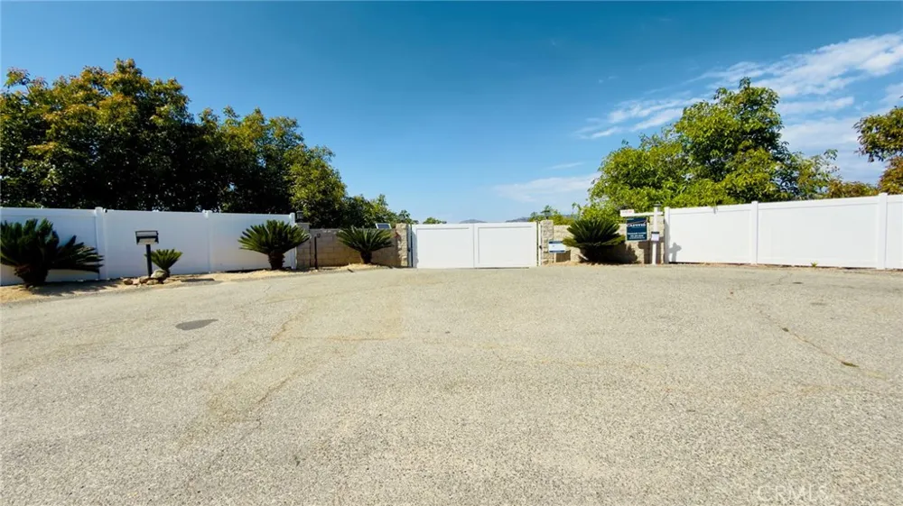 2125 Puerto Del Mundo Fallbrook, CA 92028