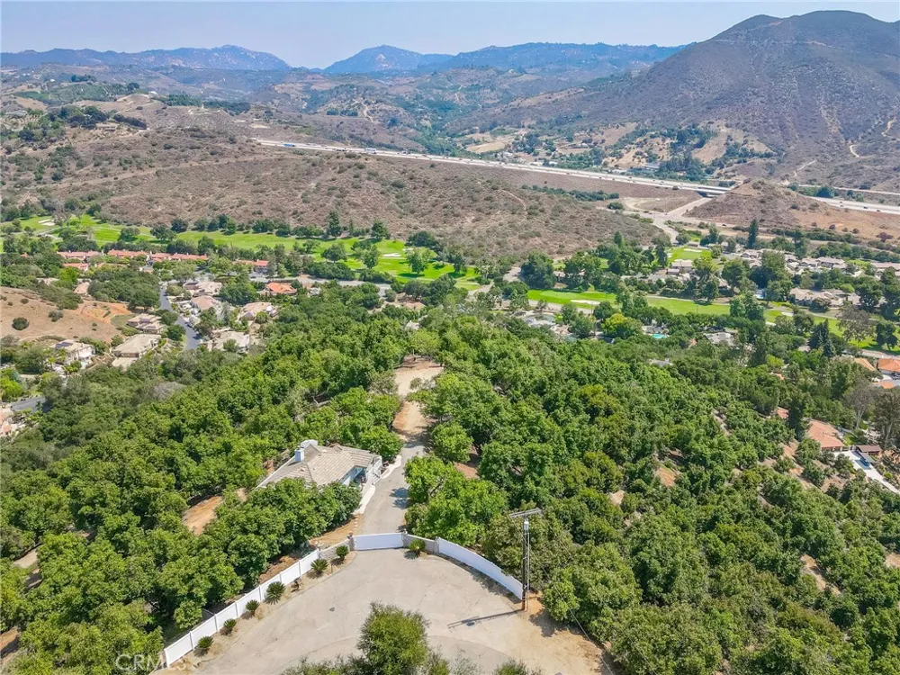 2125 Puerto Del Mundo Fallbrook, CA 92028