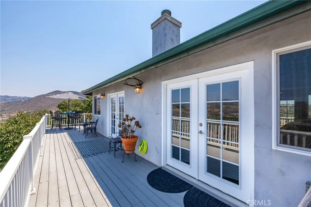 2125 Puerto Del Mundo Fallbrook, CA 92028