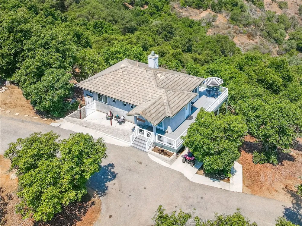2125 Puerto Del Mundo Fallbrook, CA 92028