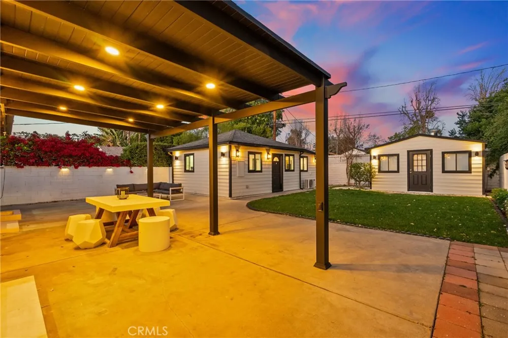5810 Ranchito Avenue Los Angeles, CA 91401