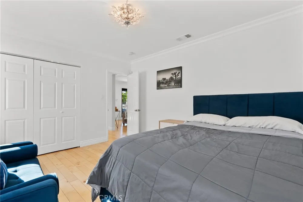 5810 Ranchito Avenue Los Angeles, CA 91401