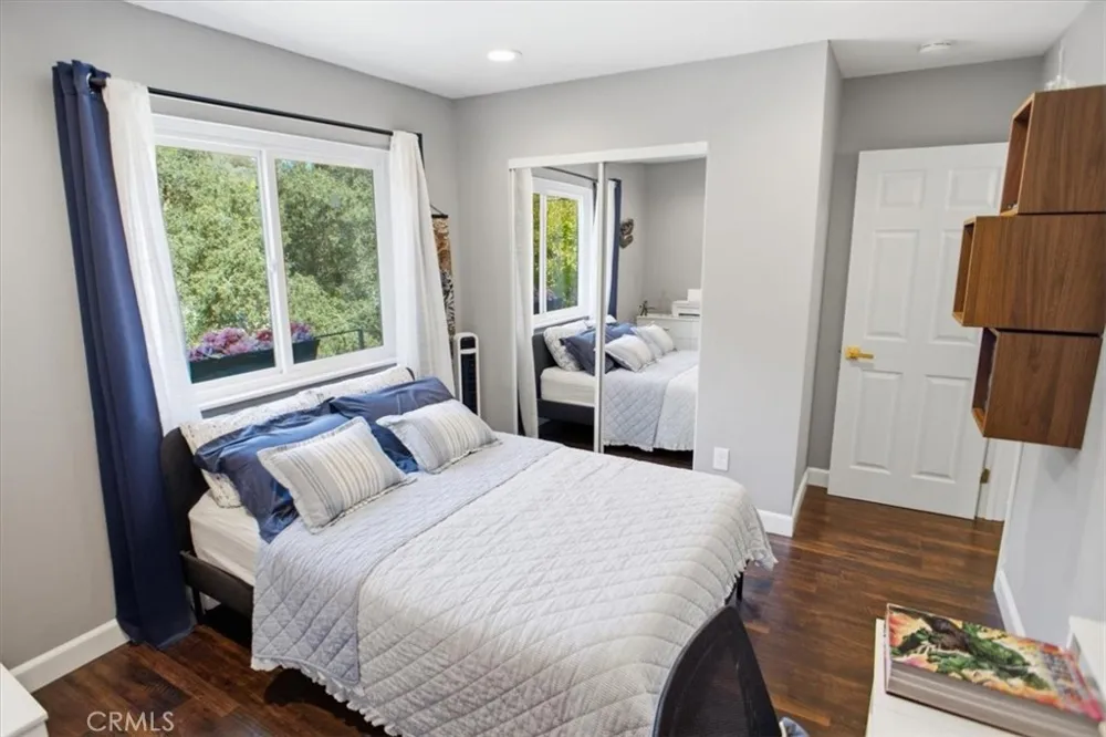 9704 marcus Lane Tujunga, CA 91042