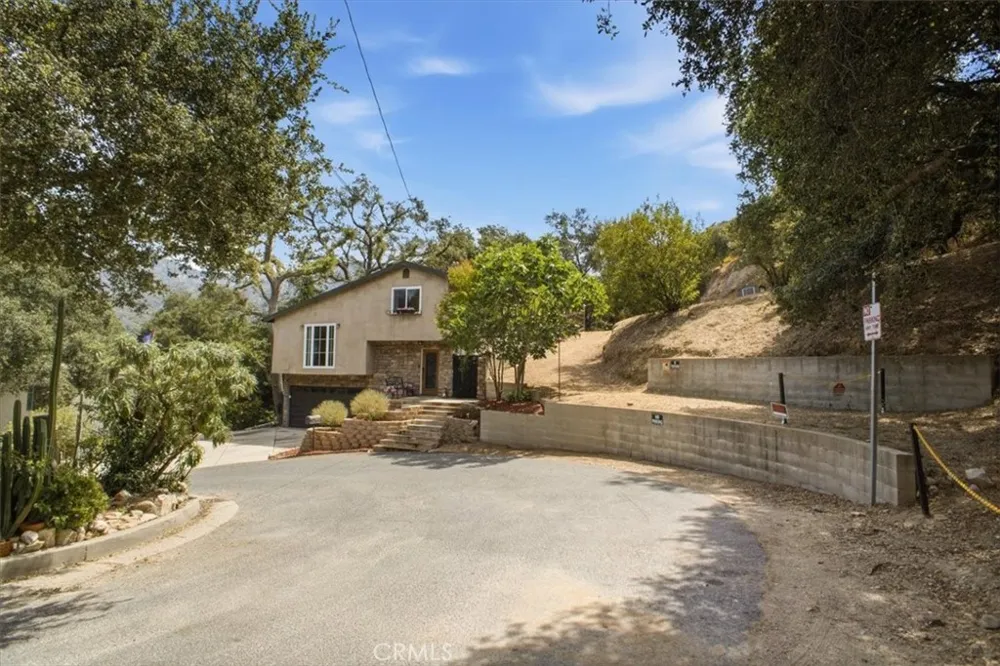 9704 marcus Lane Tujunga, CA 91042