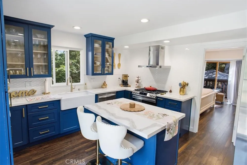 9704 marcus Lane Tujunga, CA 91042