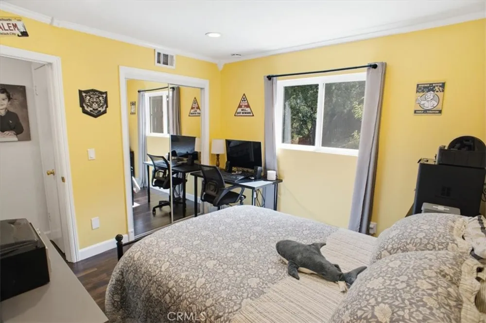 9704 marcus Lane Tujunga, CA 91042