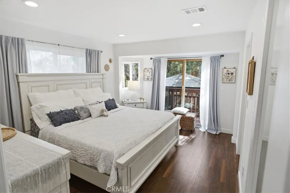 9704 marcus Lane Tujunga, CA 91042